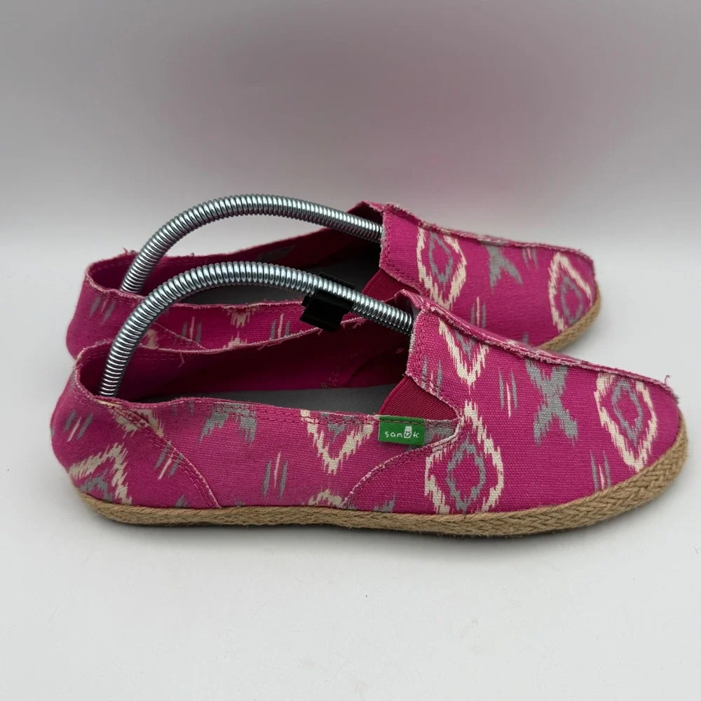 Sanuk Slip On Shoes Womens 10 Pink Ikat Geometric Sidewalk Surfer Espadrille